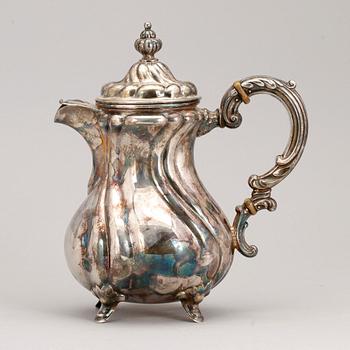 CHOKLADKANNA, silver, rokokostil, Svenssons Eftr G Falkengren, Lidköping, 1945, vikt ca 365g.