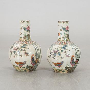 A pair vases, China, modern manufactory.