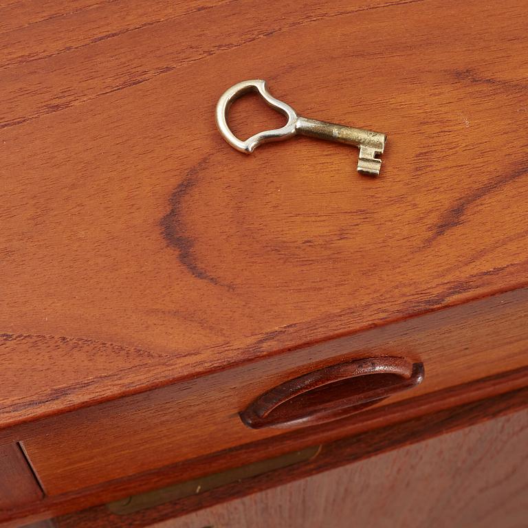 A 1960's sideboard.