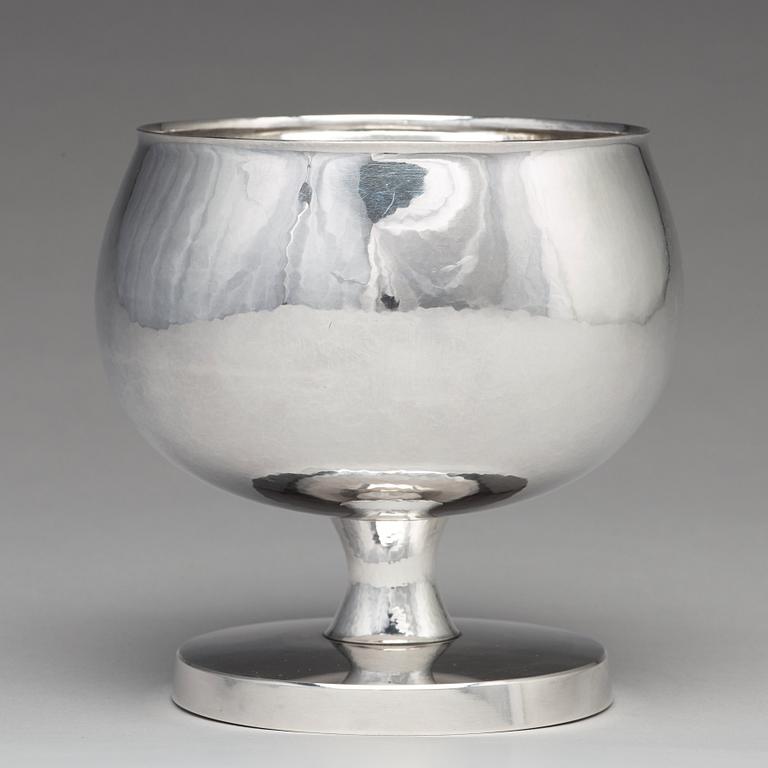 SIGURD PERSSON, a sterling silver bowl, executed by Johann Wist, Stockholm 1969.