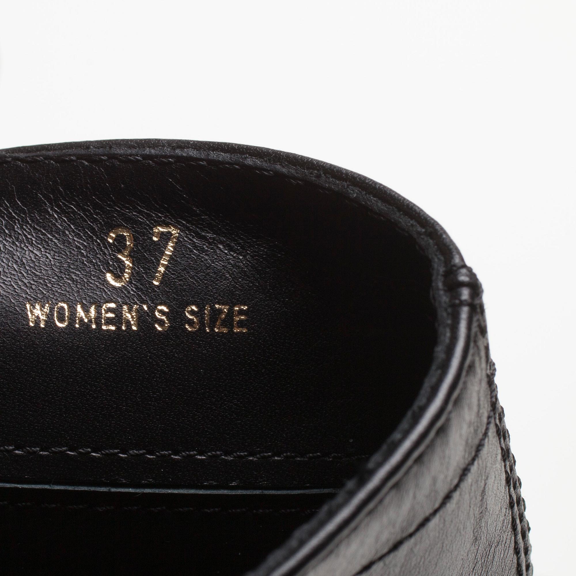 SKOR, Tod's.