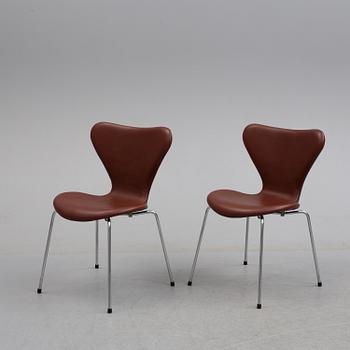 ARNE JACOBSEN, stolar 6 st, "Sjuan", Fritz Hansen.