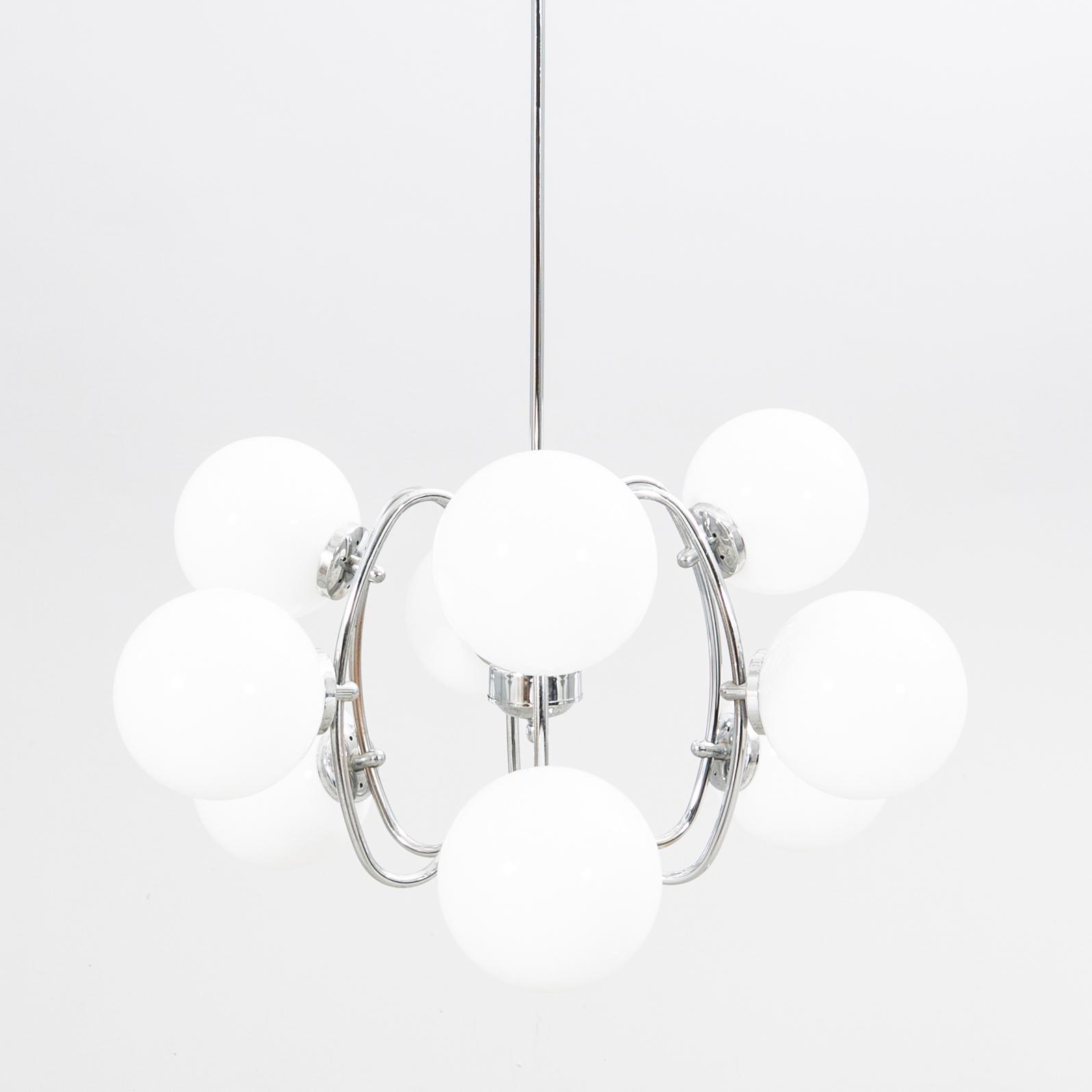 A late 20th century ceiling pendant.