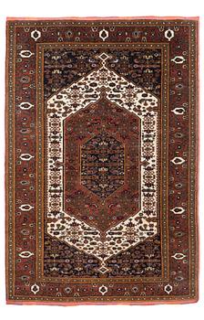 A semi-antique Senneh rug, c. 190 x 128 cm (including the flat weave).