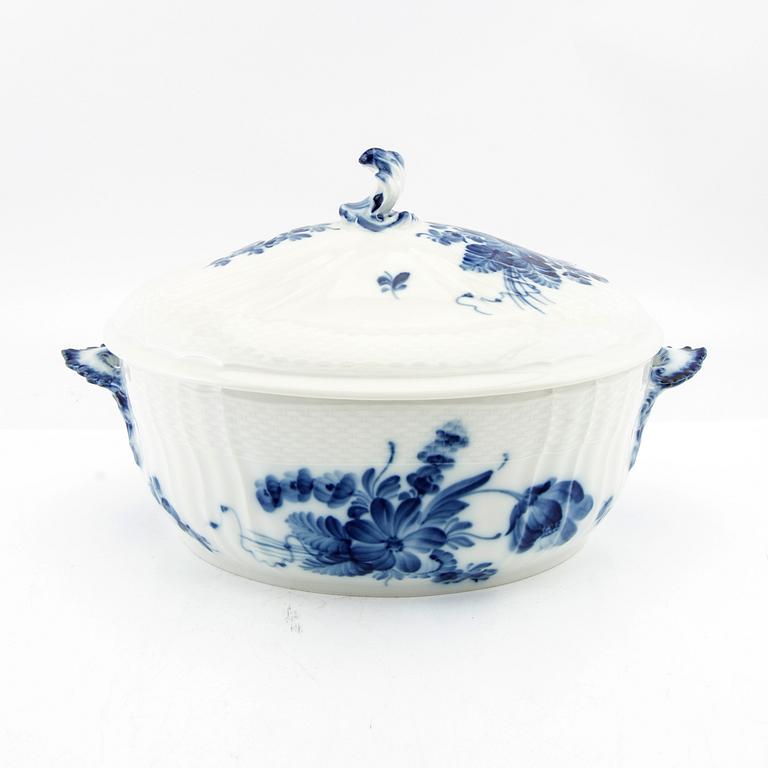 Servis 98 dlr "Blå Blomst" Royal Copenhagen Danmark 1894-1984.