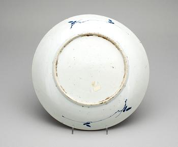 SKÅLFAT, porslin. Qing dynastin. Kangxi (1662-1722).