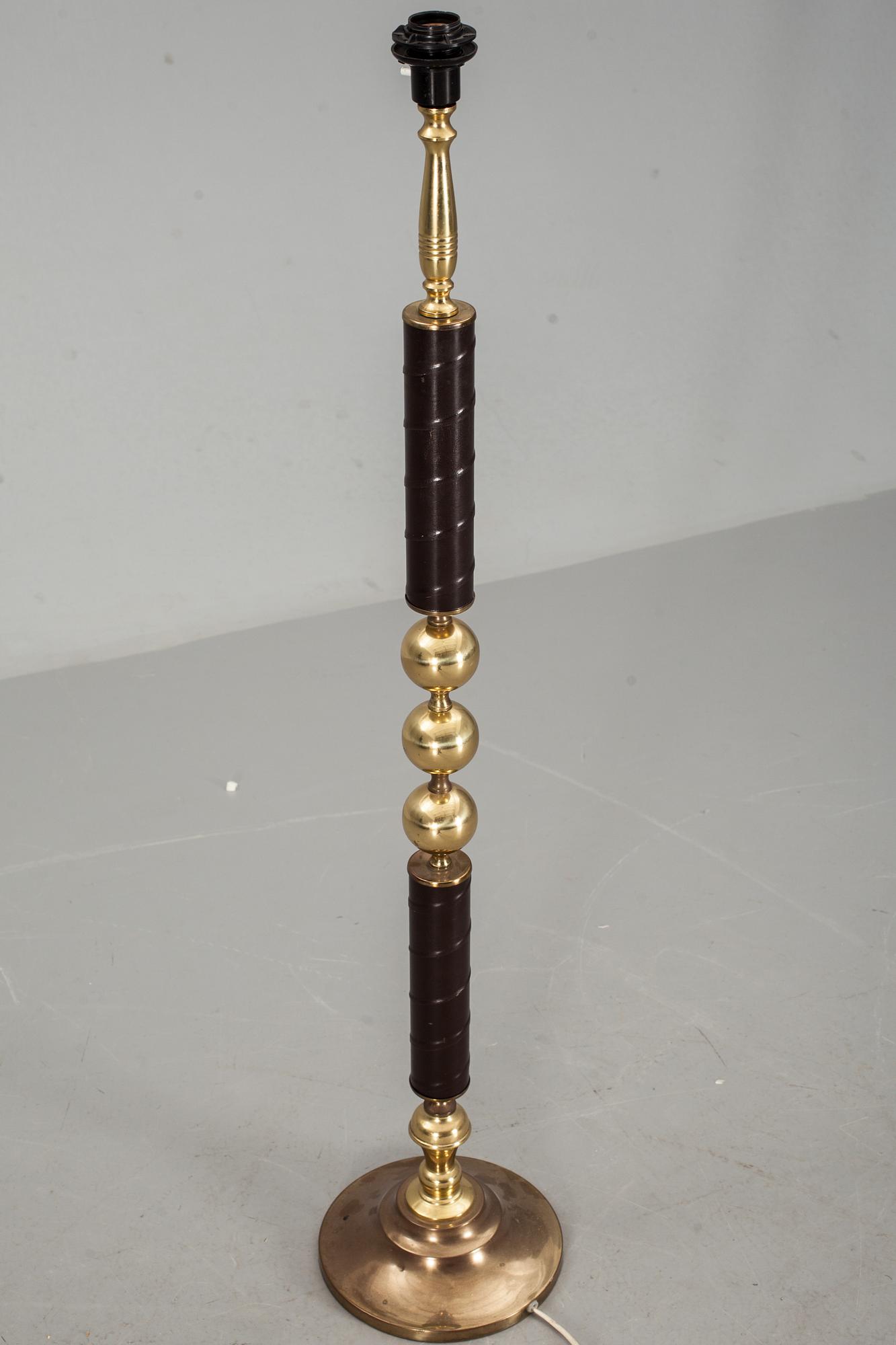 GOLVLAMPA, 1900-talets andra hälft.