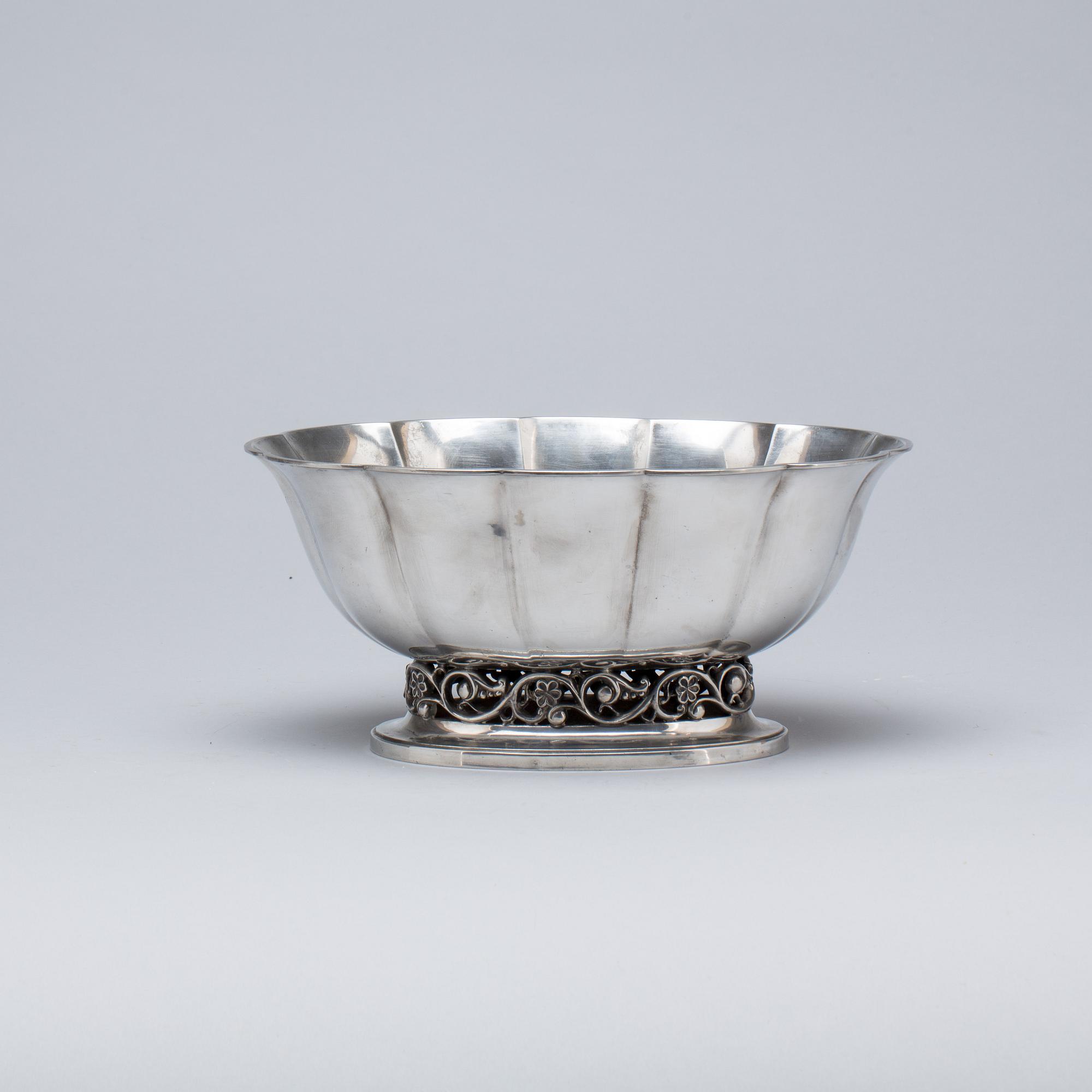 SKÅL, tenn, Just Andersen. 1900-talets första hälft.