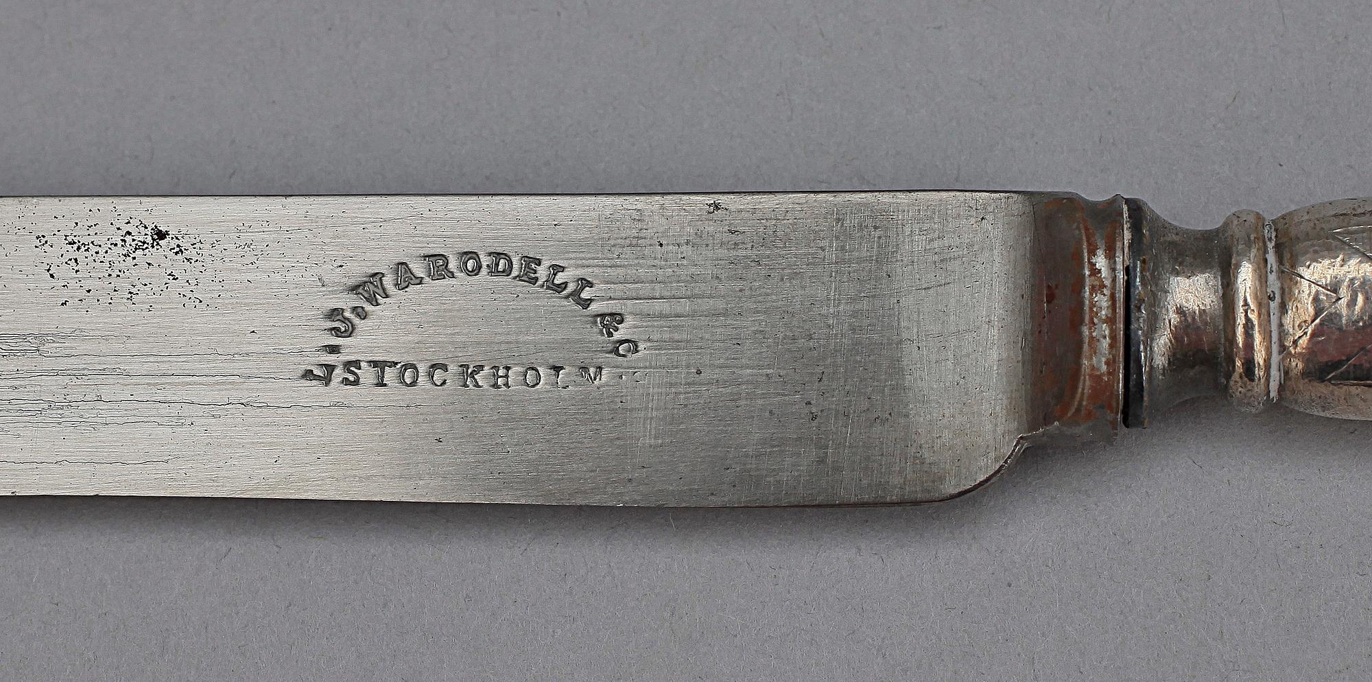 BESTICKUPPSÄTTNING I SCHATULL, 6 delar, silver, L Larsson & Co, Stockholm, 1872, resp Ryssland 1875. Tot vikt ca 196g.