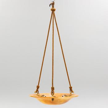 Taklampa, alabaster, 1920/30-tal.