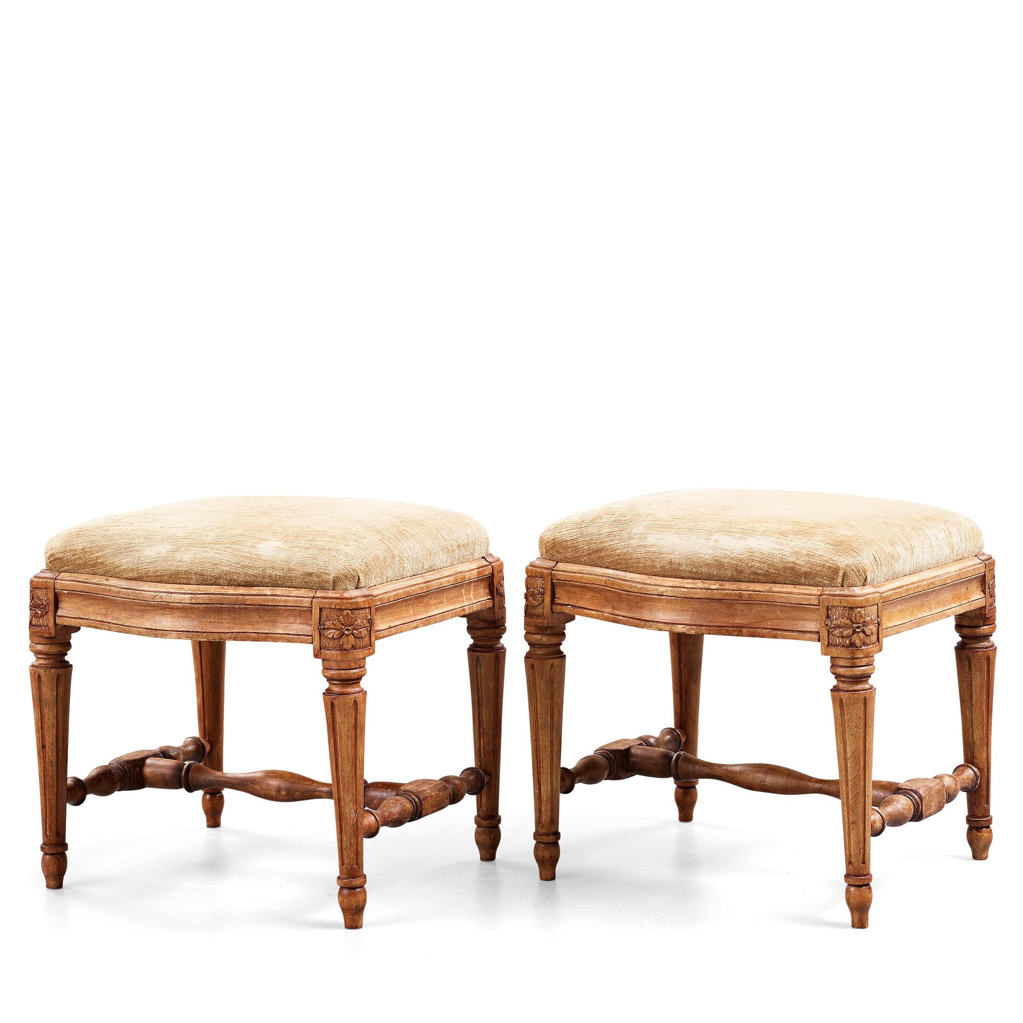 TABURETTER, ett par, av Johan Hammarström (mästare i Stockholm 1794-1812), gustavianska.