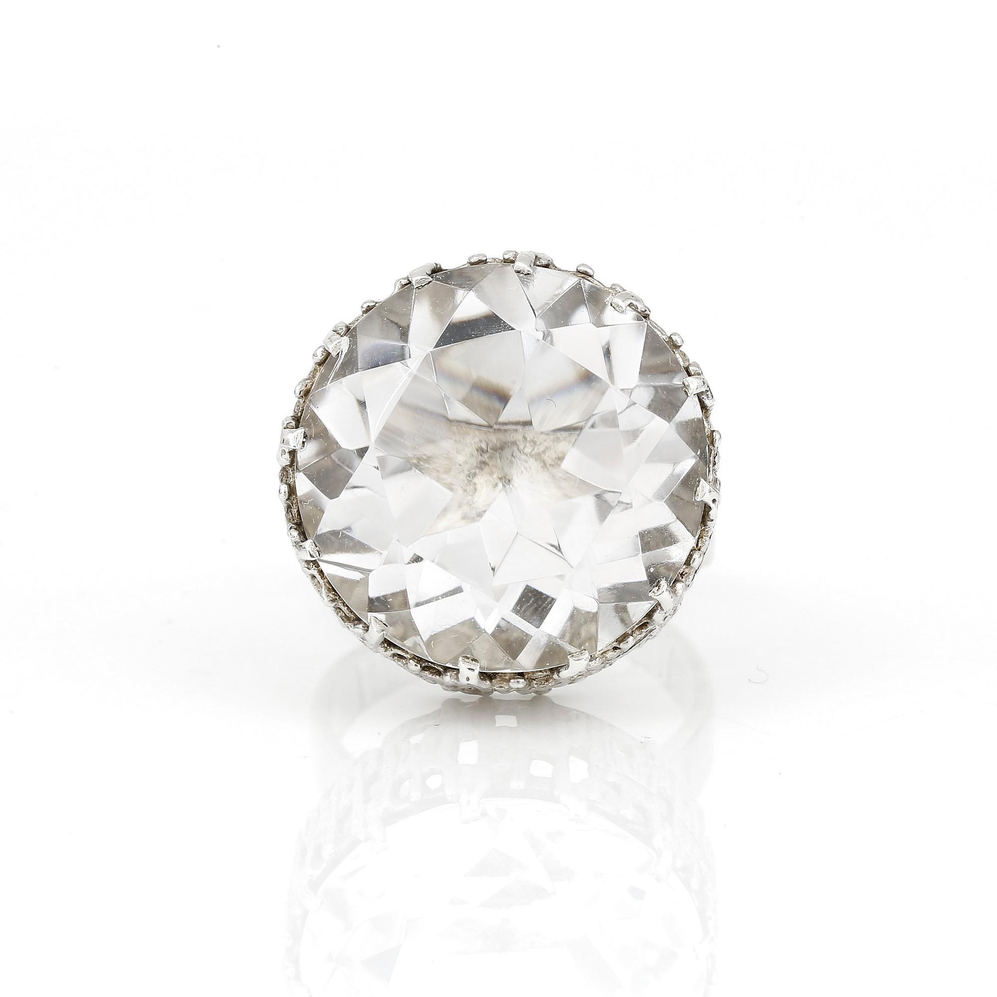 RING, med fasetterad bergkristall, ca 24 ct, 'BBH', Köping, 1973.