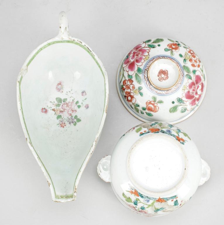 SÅSSNIPA samt KRUKA MED LOCK, porslin, Qianlong, Kina 1700-tal.