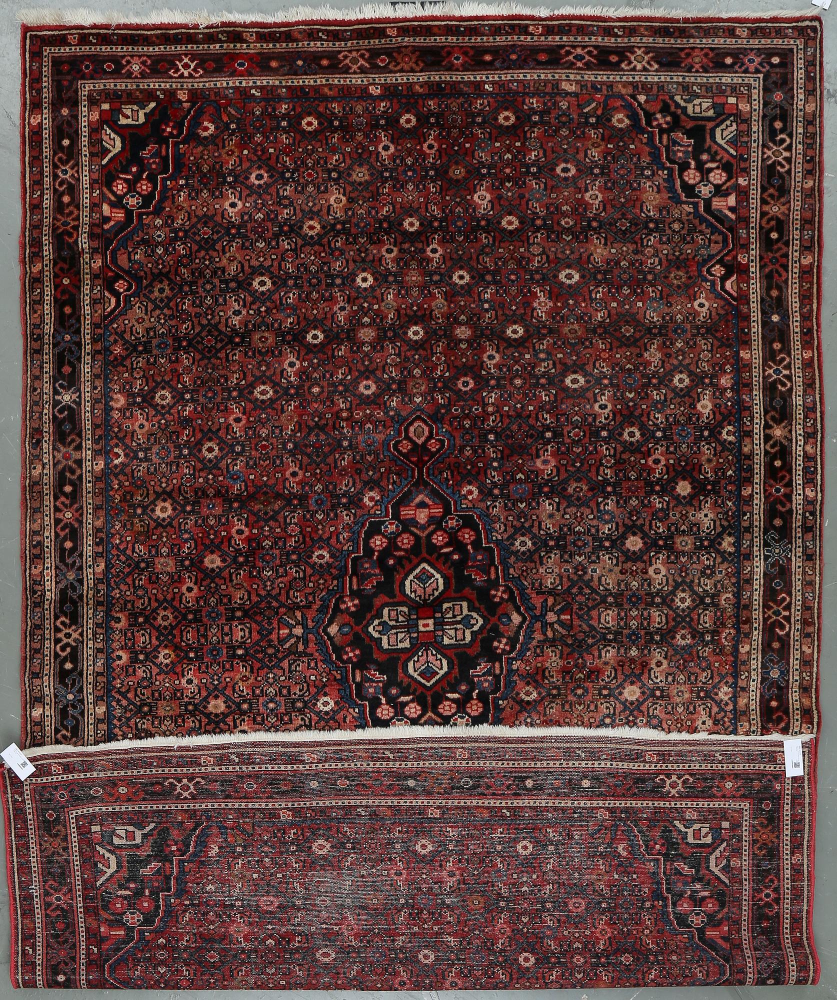 MATTA, old Hamadan. Ca 320 x 207 cm.
