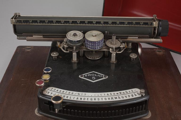 TANGENTSBORDSSKRIVMASKIN, Frolio 5, Gundka Werke, Brandenburg, Tyskland, 1924-1930.