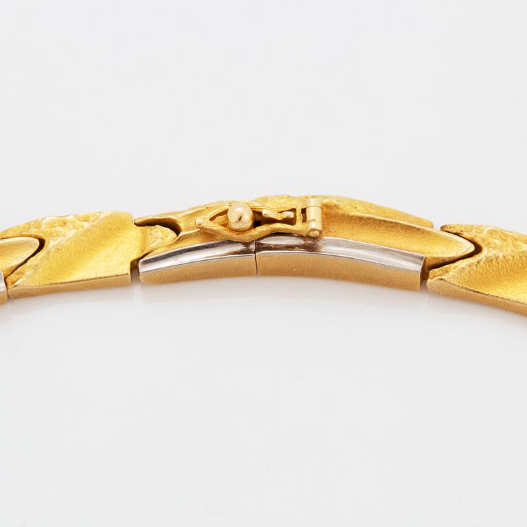 Lapponia 18K gold necklace.