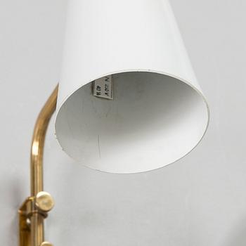 Paavo Tynell, a pair mid-20th century '9459' wall lights for Idman.