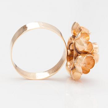 Liisa Vitali, A 14K gold ring "Kevät". Westerback, Helsinki 1974.