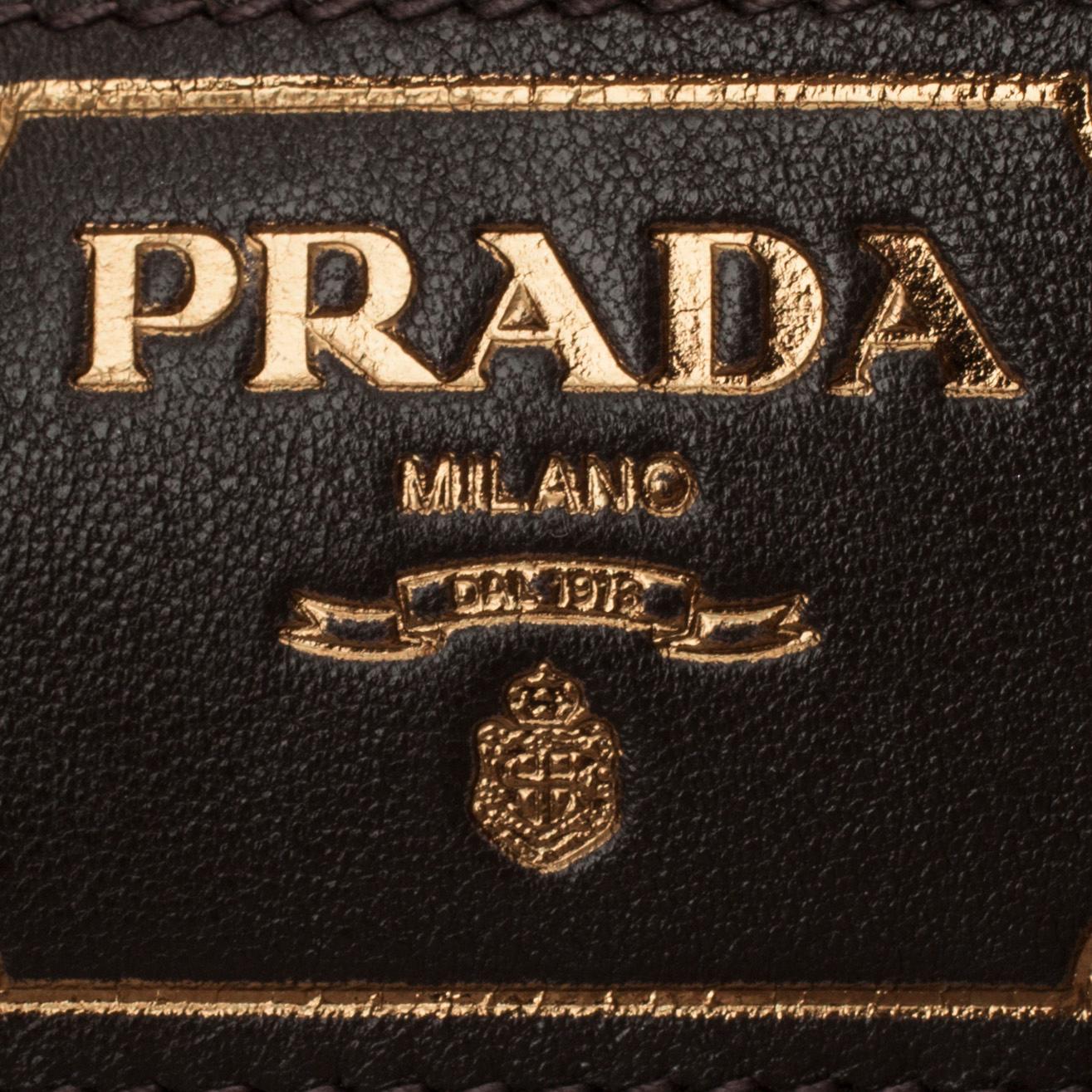 VÄSKA, Prada.
