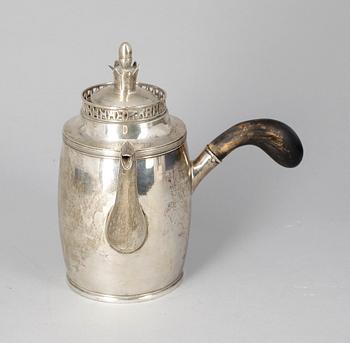 KAFFEKANNA, silver, Johan Fredric Björnstredt, Stockholm, 1814. Vikt ca 854 g.