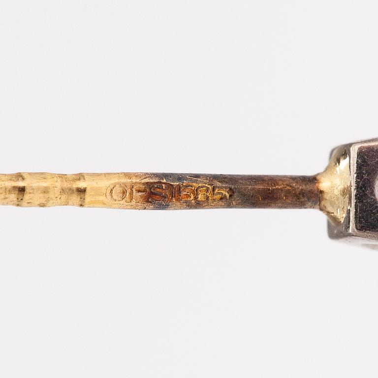 ÖRHÄNGEN, 2 par, 14K guld, diamanter ca 0.40 ct tot. Med certifikat.