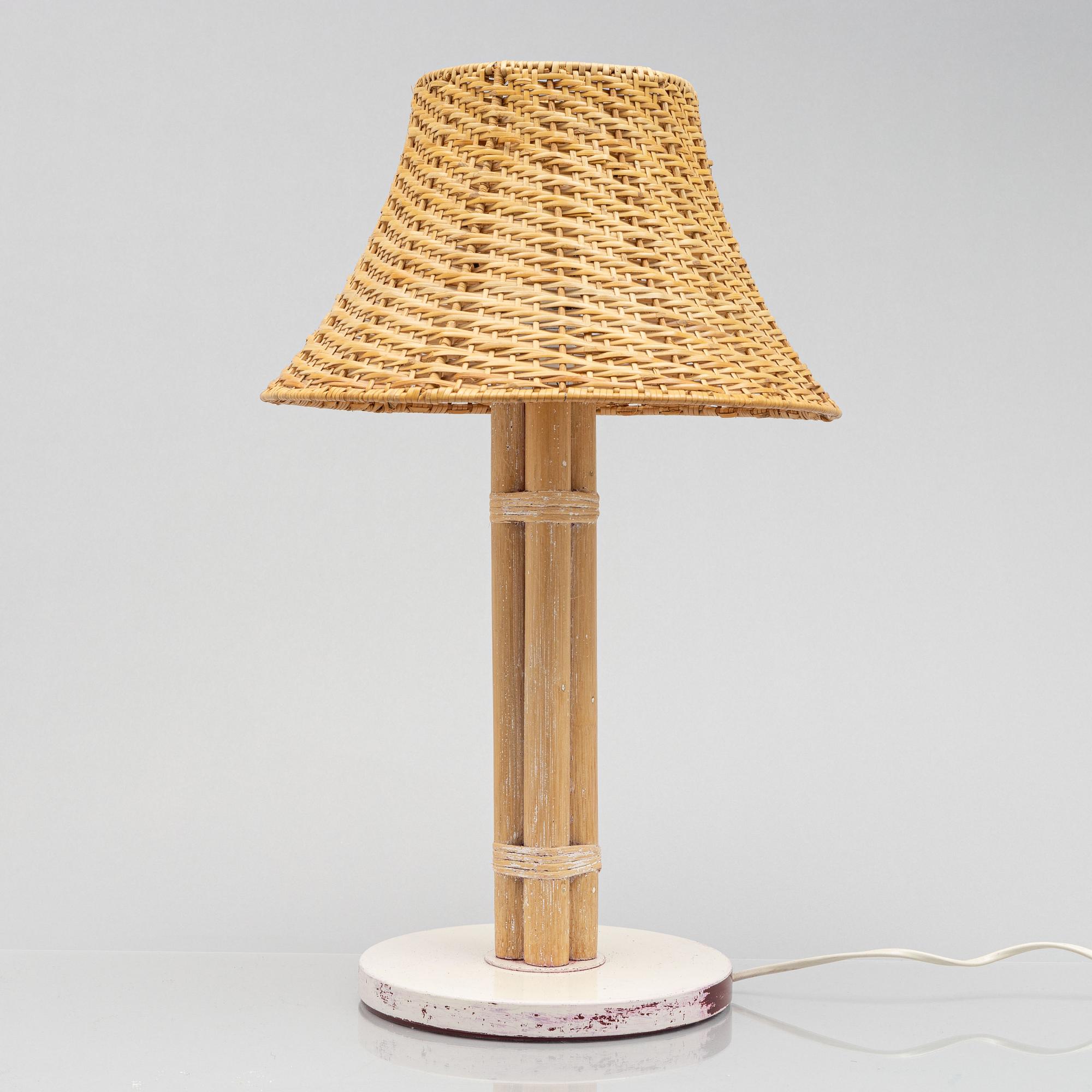 A model 'B-105' table lamp, Bergboms.