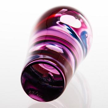 SINI MAJURI, glasskulptur, signerad Sini Majuri 21/50.