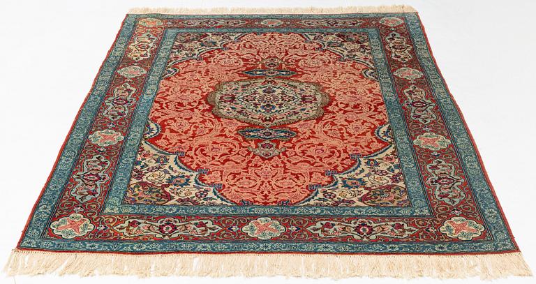 A carpet, antique/semi-antique, Esfahan ca 196 x 137 cm.