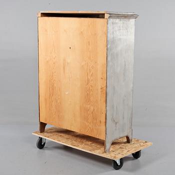 CHIFFONJÉ, omkring år 1900, omarbetad i modern tid.