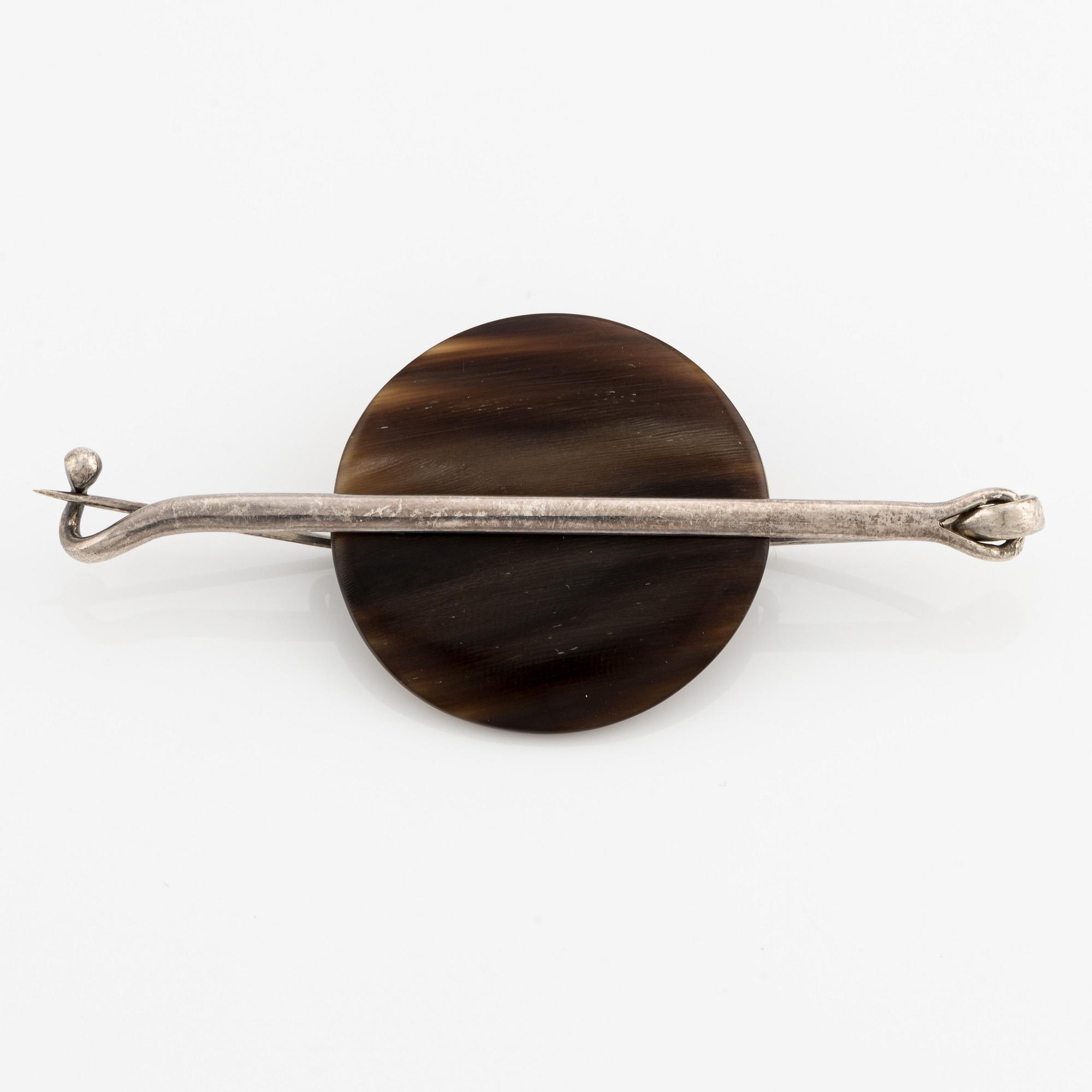brosch, sterlingsilver med horn.