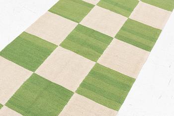 Gallerimatta, Kelim, c. 390 x 90 cm.