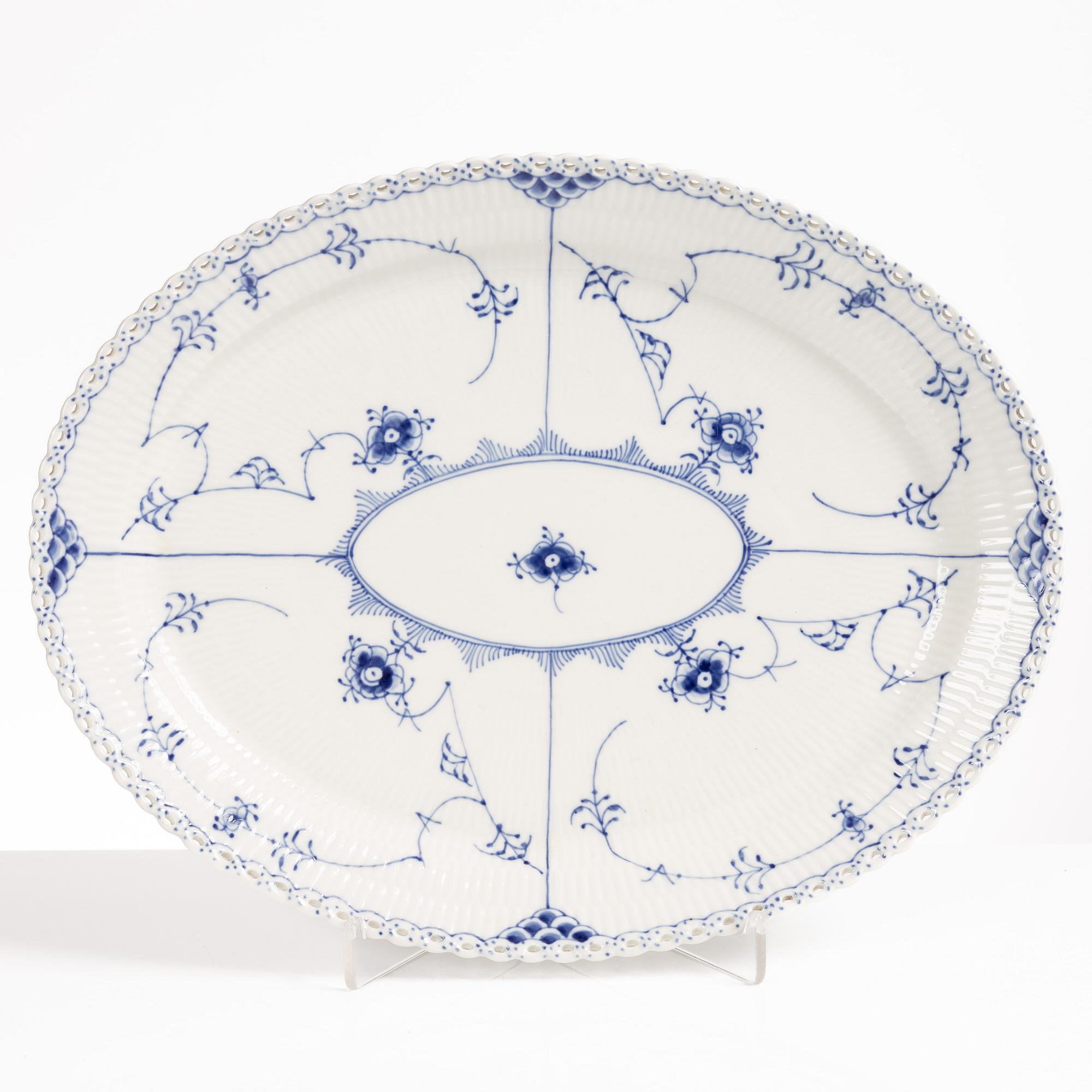 A 'Blue fluted' porcelain serving dish, Royal Copenhagen, Denmark 1969-1974.