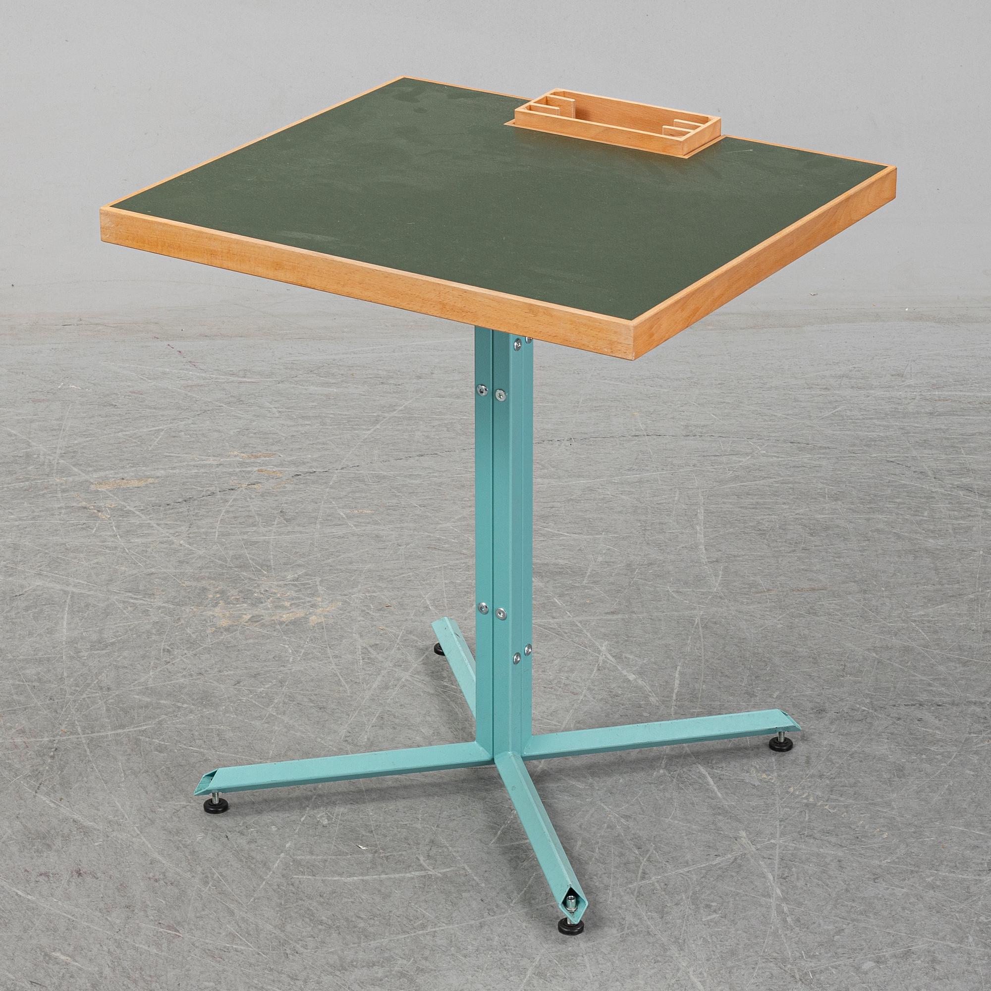 UGLYCUTE, table, Woodstockholm.