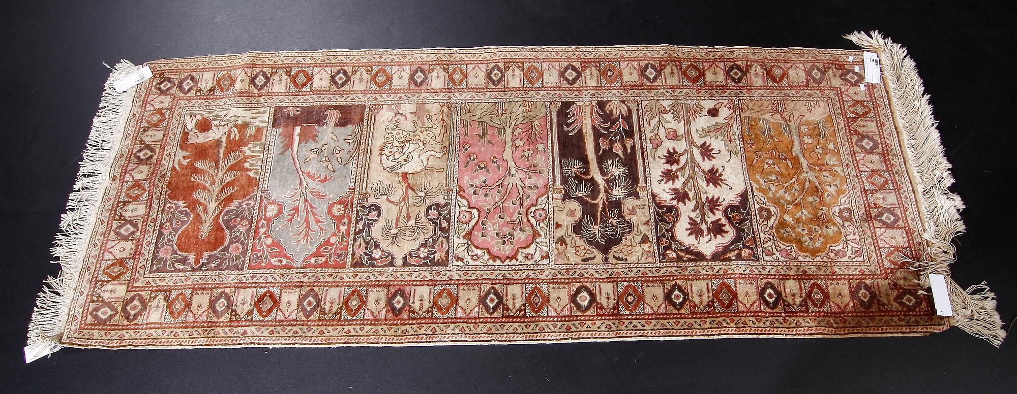 MATTA. Orientalisk. 220 x 85.