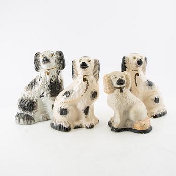 Figurines 4 pcs 20th century porcelain and plaster.
