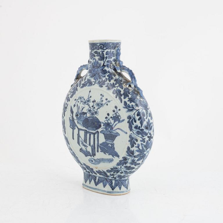 A blue and white moon flask, China, 19th century.