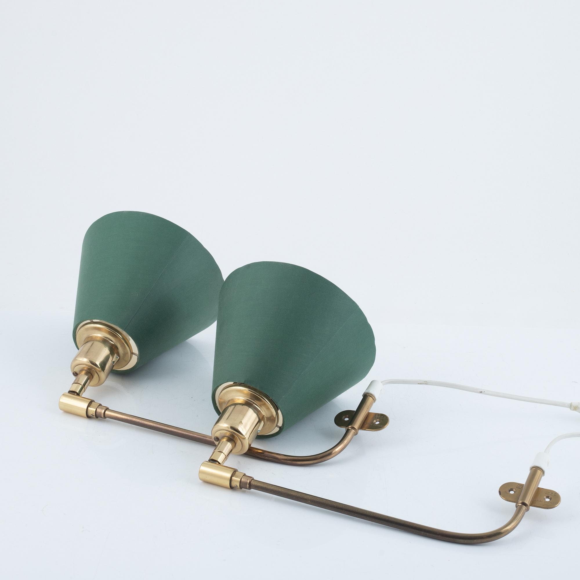 Josef Frank, vägglampor, ett par, modell 2226, Firma Svenskt Tenn.