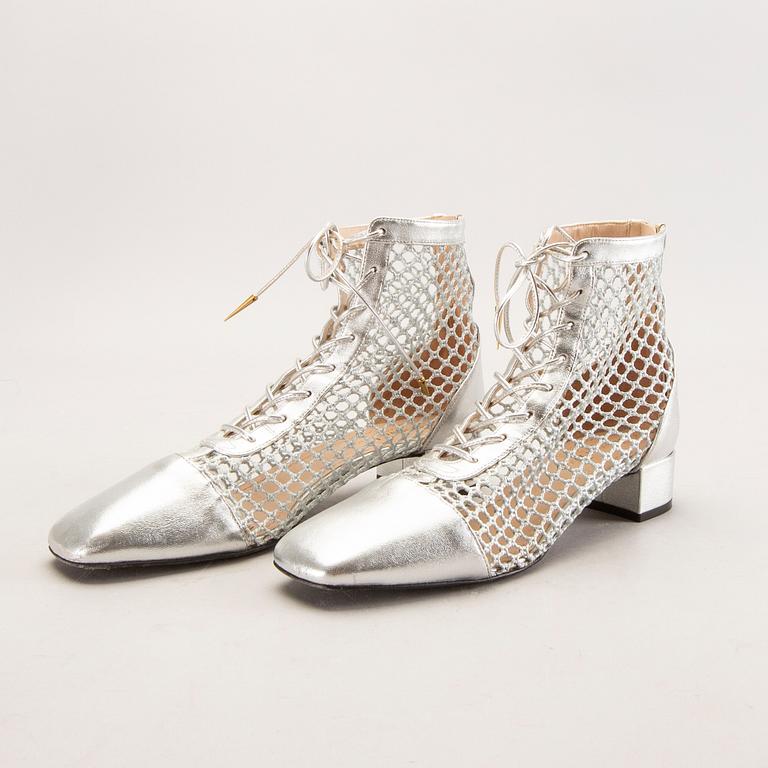 Dior skor ett par "Naughtily" storl 39 1/2.