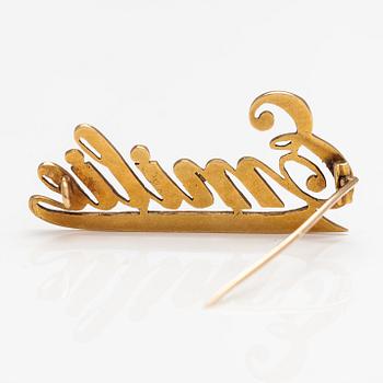 An 18K gold 'Emilie' brooch with pearls.