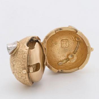 LYNGGAARD lås 18K guld och vitguld m 2 briljanter ca 0,10 ct totalt.