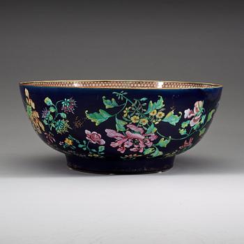 A large famille rose punch bowl, Qing dynasty, Qianlong (1736-95).