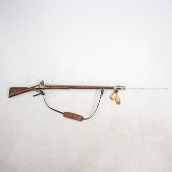 Flintlock musket, British model 1794 with bayonet, Swedish so-called subsidy rifle.