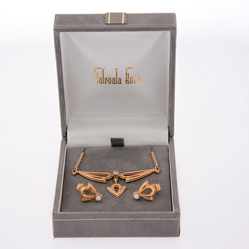 COLLIER och ÖRHÄNGEN, Tony Granholm, Kalevala Koru 2000. 14K guld, briljantslipade diamanter.