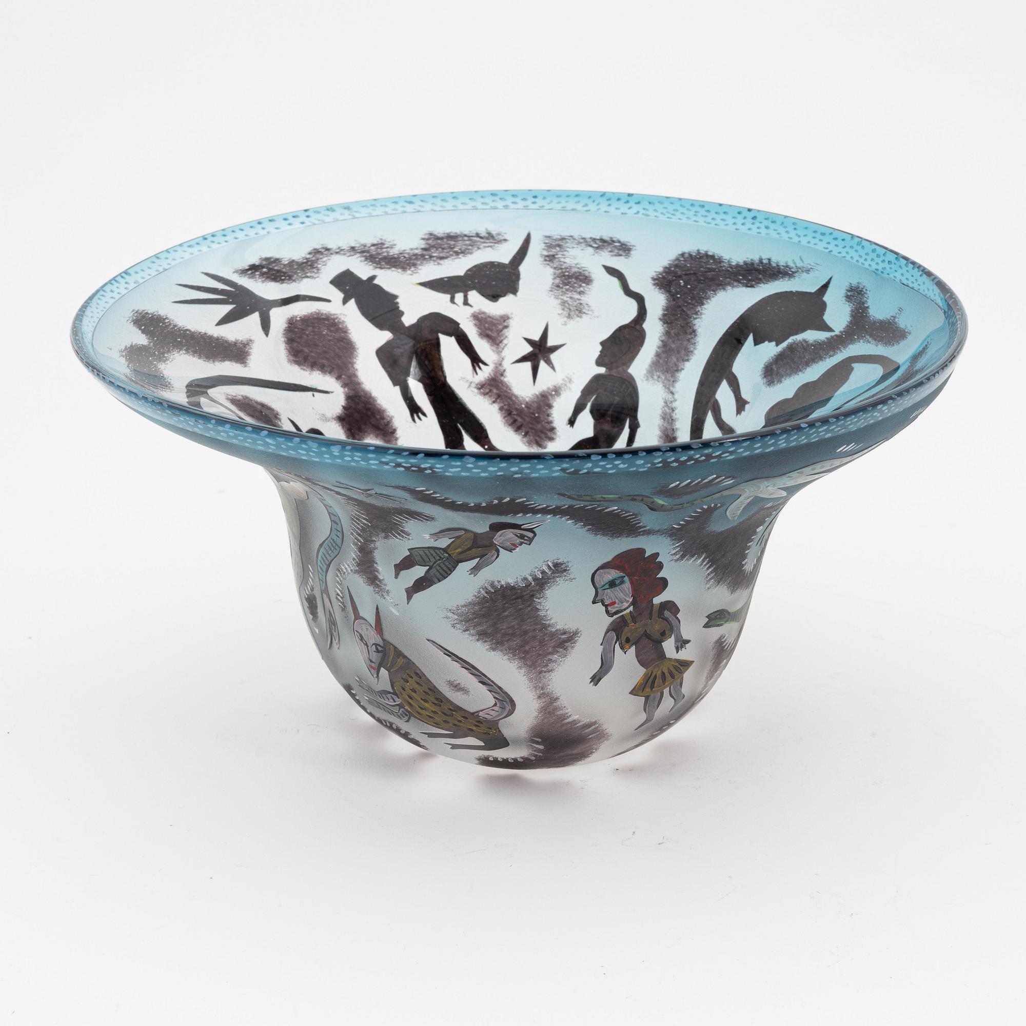 Ulrica Hydman-Vallien, a unique glass bowl from Kosta Boda.