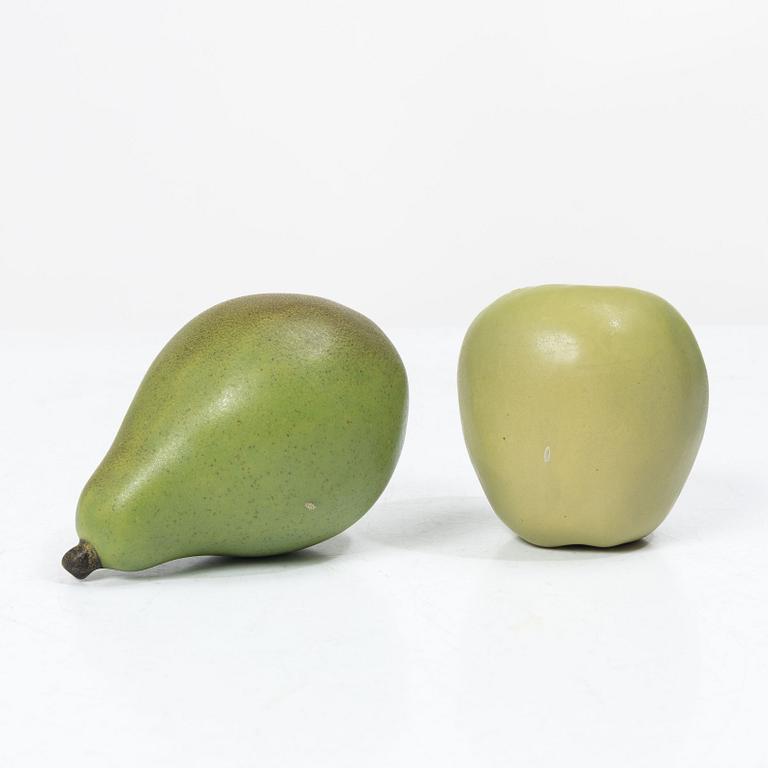 Ingrid Herrlin, apple and pear.