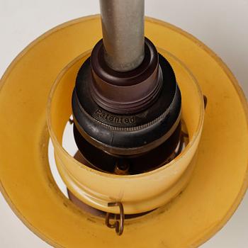 BORDSLAMPA "3/2", Poul Henningsen, 1900-tal.