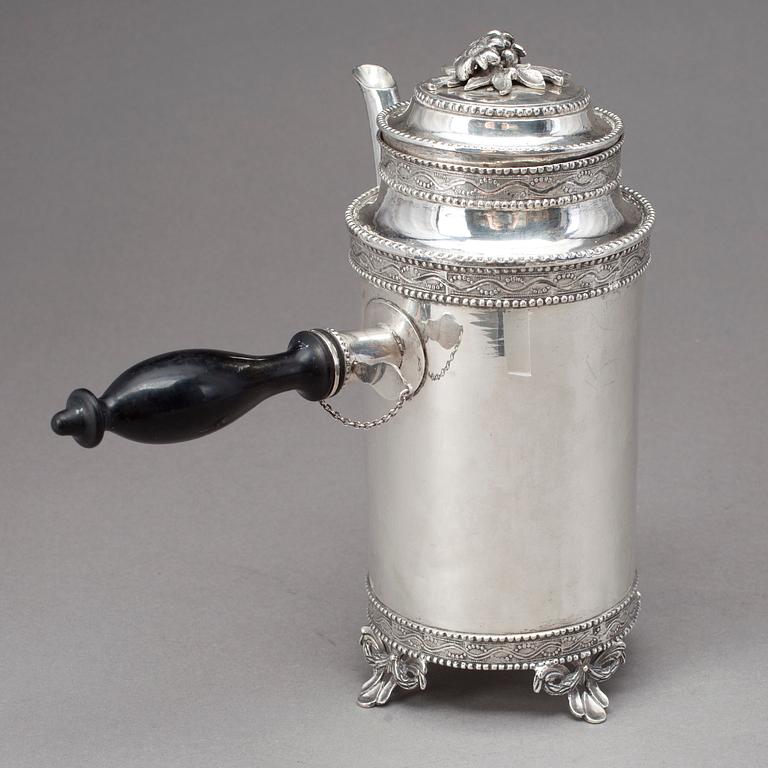 KAFFEKANNA, silver, Hans Lyberg, Borås 1803. Vikt ca 671 gram.