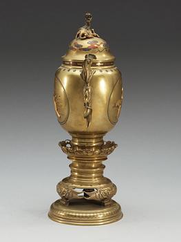 A Japanese bronze censer, Meiji (1868-1912).