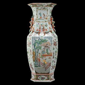 GOLVVAS, porslin, Kina, 1900-tal.