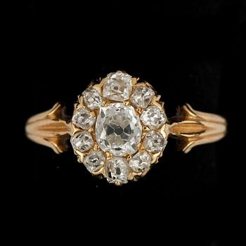 RING, guld 18K, gammalslipade diamanter, ostämplad, 1900-tal. Vikt ca 3 gram.